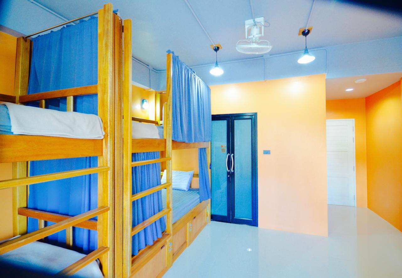 Nomad Hostel Крабі Екстер'єр фото