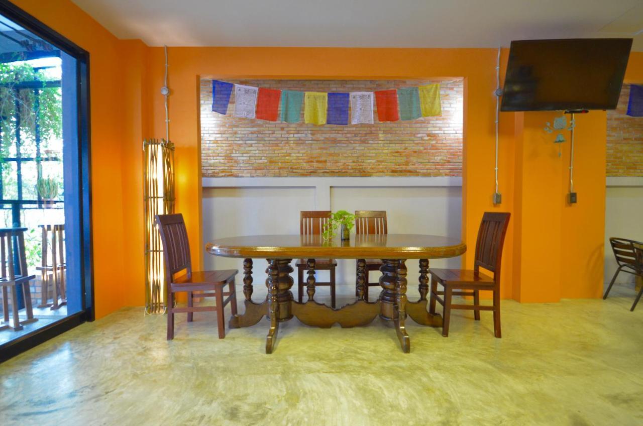 Nomad Hostel Крабі Екстер'єр фото